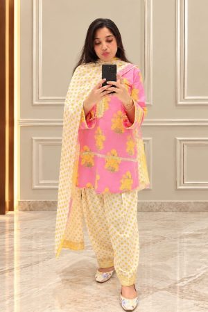 Gulabi Joda